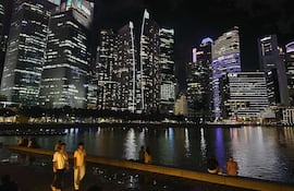 Singapur ciudad estado del sudeste asiático es un país altamente desarrollado que apunta a la energía limpia. Actualmente mira hacia America Latina y Paraguay es uno de sus puntos de mira en lo referido a los créditos de carbono.