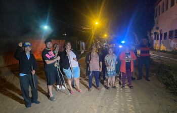 Vecinos de Isla Bogado, Luque, protestan por pésimo servicio de transporte