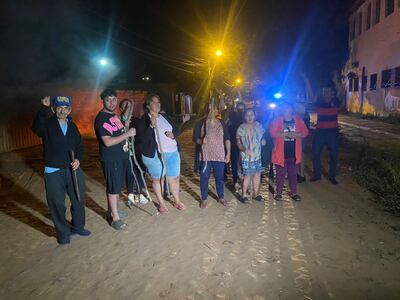 Vecinos de Isla Bogado, Luque, protestan por pésimo servicio de transporte
