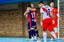 Cerro Porteño festejó el triunfo contra Escurra, en la quinta fecha del Apertura de la Premium.
