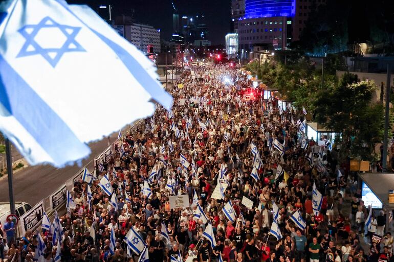 Manifestantes protestan contra el gobierno de Israel y exigen el regreso de los rehenes en Gaza, el pasado sábado en Tel Aviv.