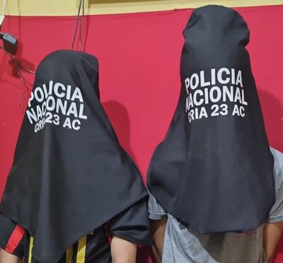 Capturan a dos presuntos motochorros tras robo a mujer en J. Augusto Saldivar.