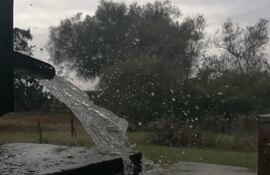 Un sistema de tormentas se desplazó sobre el departamento de Boquerón esta madrugada generando precipitaciones que en algunas zonas alcanzaron los 45 milímetros.