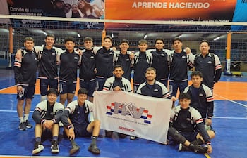 Selección paraguaya de vóleibol que participará en la Copa Sudamericana "Cocha 2026", en la ciudad boliviana.