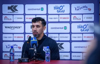 El entrenador del Sportivo 2 de Mayo, Eduardo Ledesma habla en conferencia de prensa tras el triunfo frente a Sportivo San Lorenzo.