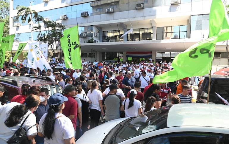 IPS incorporó casi 10.000 funcionarios, pero el debate sigue en la calidad del servicio