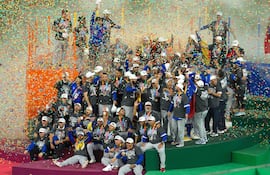 Venezuela derrotó 3x2 a Estados Unidos en Miami en un final de infarto y ganó por primera vez el Clásico Mundial de béisbolVenezuela derrotó 3x2 a Estados Unidos en Miami en un final de infarto y ganó por primera vez el Clásico Mundial de béisbol.