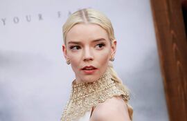 La actriz Anya Taylor-Joy reveló detalles de tu boda realizada hace ya dos años.