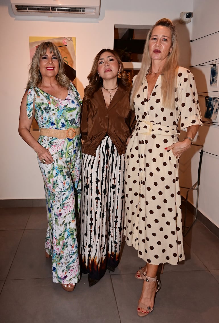 VARIAS COBERTURAS PARA SOCIALES. FOTOGRAFO SILVIO ROJAS. 11-12-2025