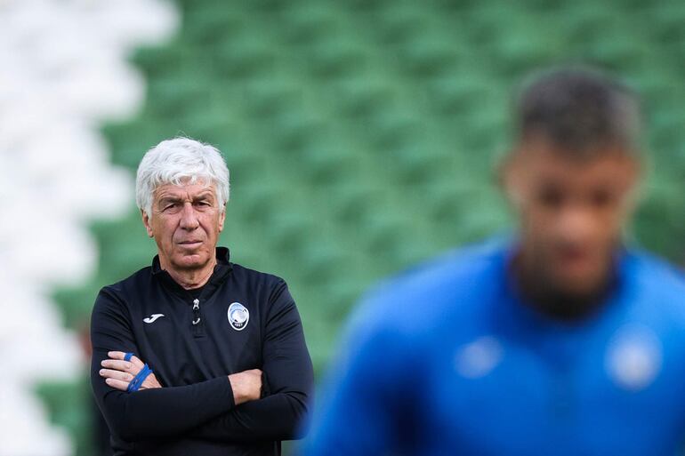 El italiano Gian Piero Gasperini, entrenador del Atalanta, en entrenamiento previo a la final de la Europa League 2023-2024 contra Bayer Leverkusen en el en Dublín, República de Irlanda.