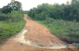 Piden reparación de camino en mal estado en Carapeguá.