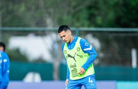 El lateral izquierdo, Alexandro Maidana (19 años) figura clave en el líder del Torneo Clausura, Guaraní, convocado a la Selección Paraguaya Sub 20.