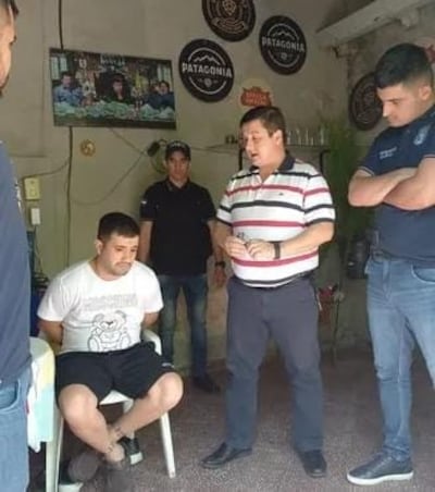 Oscar Ariel Caballero Sahlmann (sentado), condenado por el crimen del exfiscal Javier Ibarra.