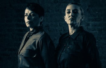 Natalia Nebbia y Noelia Ibarrola protagonizan la obra "Barrunto" en el Espacio Cultural Staudt.