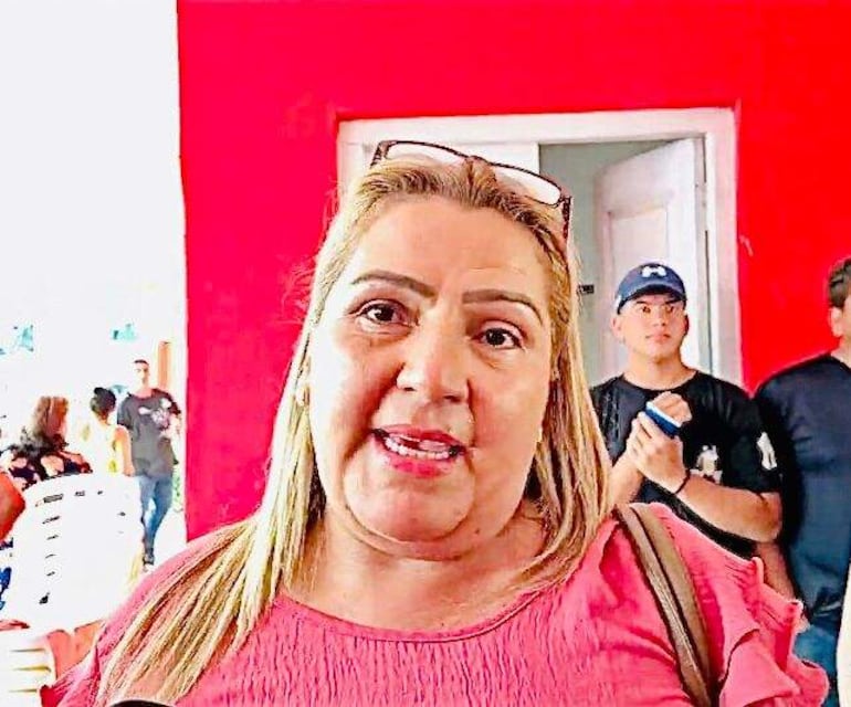 Ana Victoria Isasi afirma haber sido reelecta como presidenta de la Junta de Saneamiento.