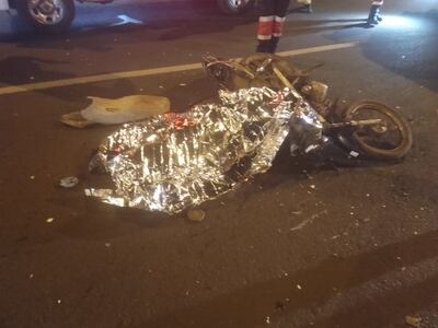 Video: motociclista falleció tras ser embestido por ómnibus universitario en Encarnación