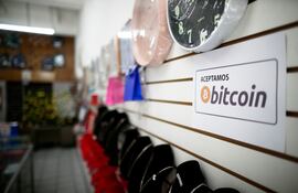 Algunos gobiernos y entidades estatales han apostado por acumular bitcoin. A nivel global se destacan EE.UU. y China y en Latinoamérica, El Salvador.