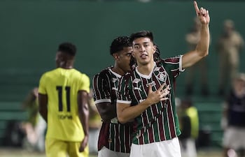 Celebración del mediapunta paraguayo, Rubén Dario Lezcano Portillo (21 años), en su bautismo de gol con la camiseta de Fluminense.