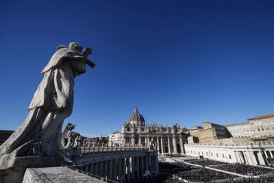 La basílica y la plaza de San Pedro, en Roma.