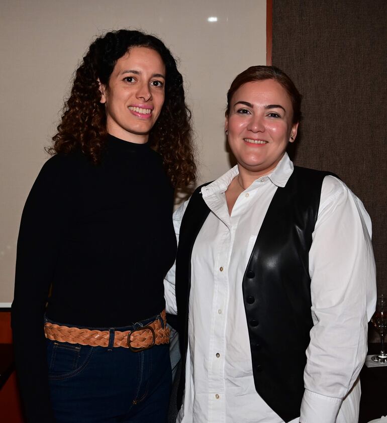 Adri Morro y Liz Grütter.