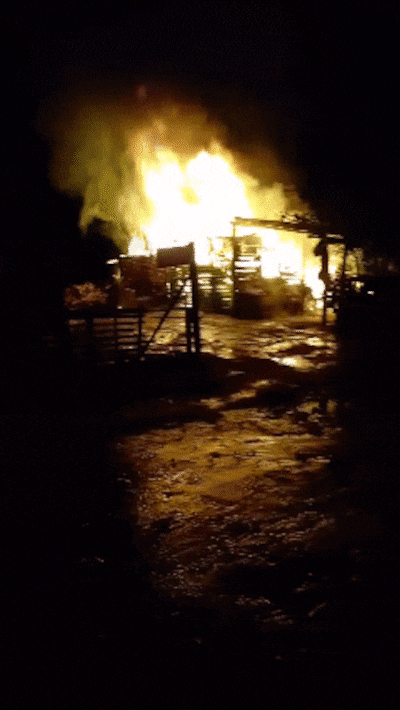 Incendio consume por completo una precaria vivienda en el Bañado Sur y deja a una familia en la calle