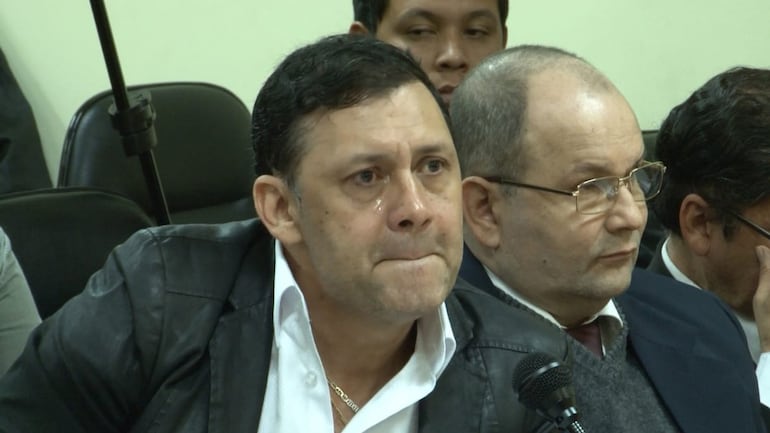 Víctor Bogado, exsenador por el Partido Colorado, condenado a un año de prisión como cómplice de su “niñera de oro”.