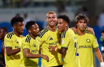 El delantero portugués del Al-Nassr, Cristiano Ronaldo (#07), celebra tras anotar el cuarto gol de su equipo durante el partido de fútbol de la Liga Pro Saudí entre el Al-Nassr y el Al-Riyadh en el Estadio Príncipe Turki bin Abdul Aziz en Riad.