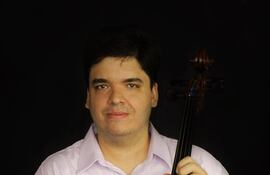 El violonchelista Fabio Presgrave participará esta noche de la "Serenata brasileña" en el Tom Jobim.
Personaje: Fabio Presgrave
Foto: Gentileza, IGR Asunción 19-10-2023