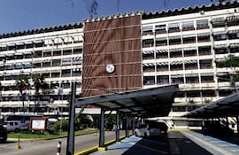 El Instituto de Previsión Social (IPS) contaba con 15 hospitales paralizados antes de las obras financiadas por el fideicomiso.