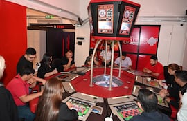 Aposta.la tiene una fuerte presencia en Ciudad del Este con su campaña “Tu pasión te lleva a la Copa”.