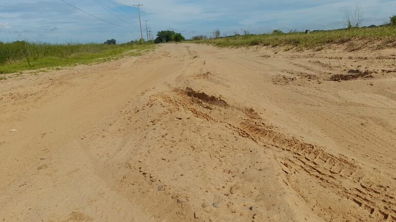 El tramo entre Laureles y Yabebyry se encuentra intransitable por falta de mantenimiento.