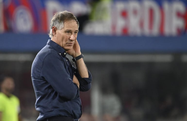 Ariel Holan aclara la endeblez: “No se necesita ser un científico para ver la cantidad de lesionados”