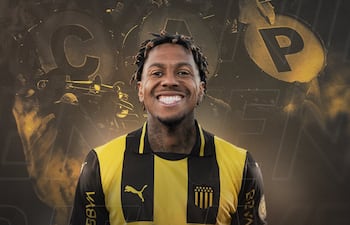 Con esta imagen, Peñarol hizo oficial en sus redes sociales el retorno del goleador Abel Hernández.