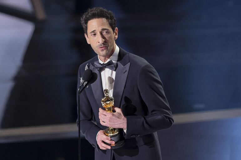 Adrien Brody ganó su segundo Óscar por "El brutalista".
