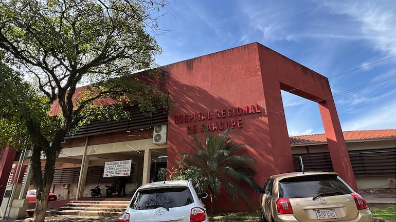 El Hospital Regional de Caacupé amaneció hoy prácticamente vacío debido a la huelga de médicos.