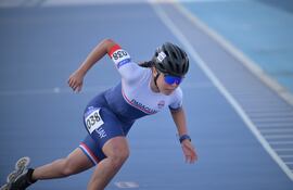 Lizza Galeano participó en 200 metros contra meta.