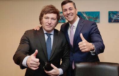 Reunión entre Javier Milei y Santiago Peña en Argentina.