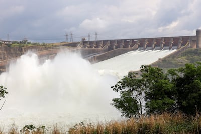 Vertedero de Itaipú.