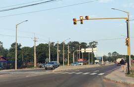 El semáforo ubicado en el kilómetro 45 de la ruta PY02 es cuestionado por los pobladores de Pedrozo.