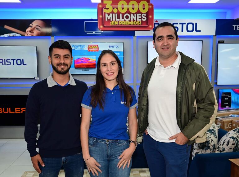 Wilson Barúa, Elizabeth Benítez y Miguelángel Martínez.