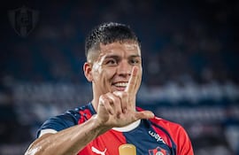 Matías Damián Pérez (27 años), defensor de Cerro Porteño.