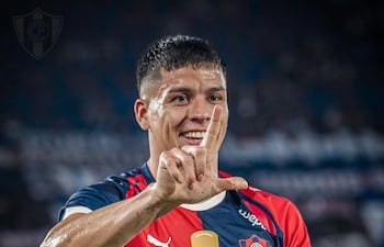 Matías Damián Pérez (27 años), defensor de Cerro Porteño.