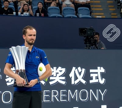 El moscovita Daniil Medvedev (30 años) logró en Hangzhou el vigesimocuarto título de su carrera.