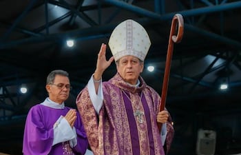 Monseñor Ricardo Valenzuela advierte que la sociedad vive en una “tumba de violencia, pobreza e indiferencia”.