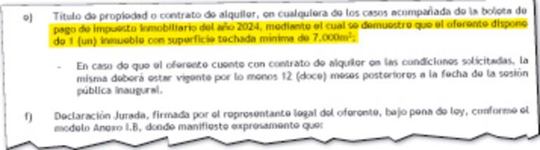 Solo una superficie techada de 7.000 m² aparece como requisito en la segunda convocatoria.