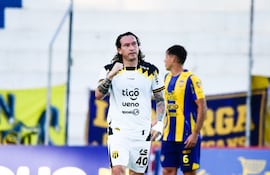 El Queso, Fernando Fabián Fernández (34 años), ingresó y marcó el único tanto para el triunfo de Guaraní sobre Sportivo Luqueño.