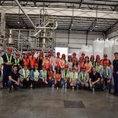 Participantes visitaron Circular PET, donde se transforman botellas recuperadas en resina de grado alimenticio.