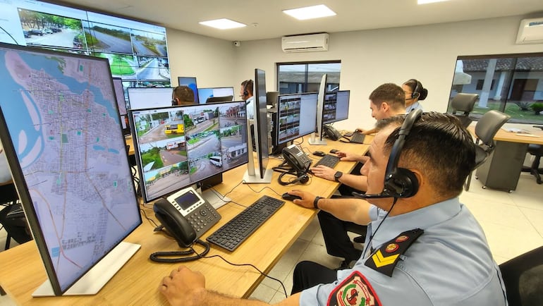 De las 5.000 llamadas diarias al sistema 911 el 40% corresponde a polución sonora, el otro 40% a accidentes de tránsito y el restante a violencia familiar, según lo expuesto por Riera. (Foto: Gentileza Policía Nacional).