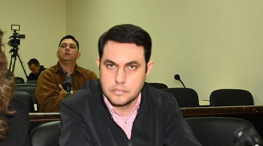 Exsenador Hernán David Rivas, acusado de presuntamente haber falseado su título de abogado