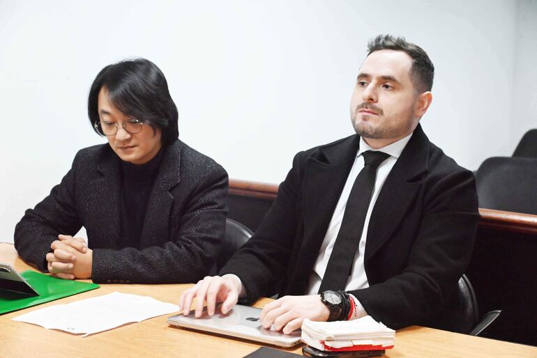 Fiscales Deny Yoon Pak y Silvio Corbeta